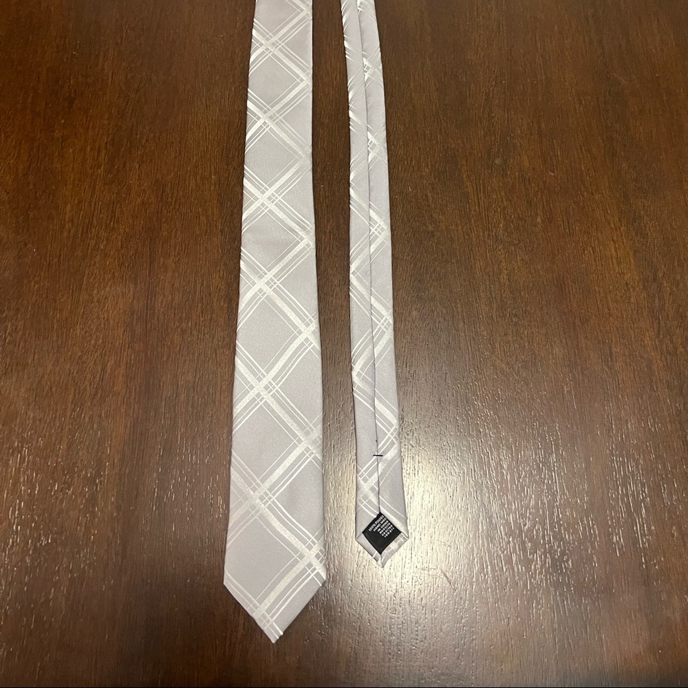 JF J. Ferrar Tie